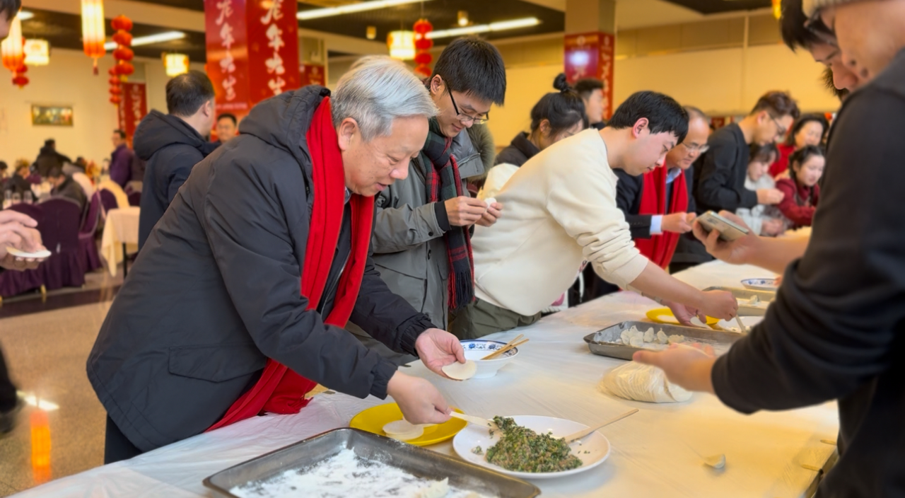 145fb8e4bd39bb78b30d3c965fc8e461_75727.p