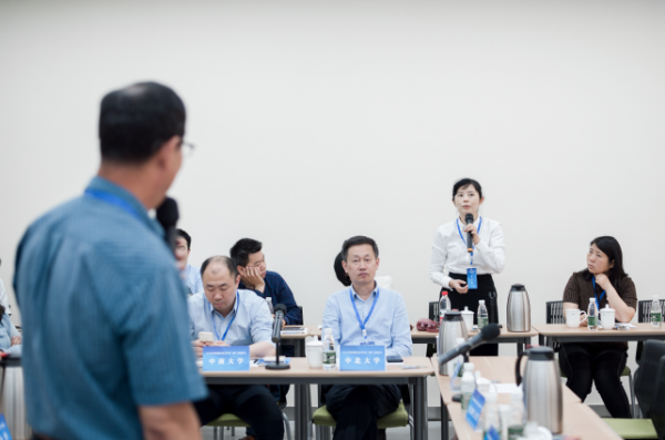 image016.png 14743acc1a1f4117aff129812c7ca5b4.png