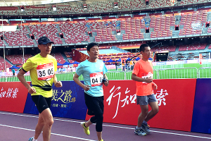 赵璧全：奔跑在戈壁挑战赛