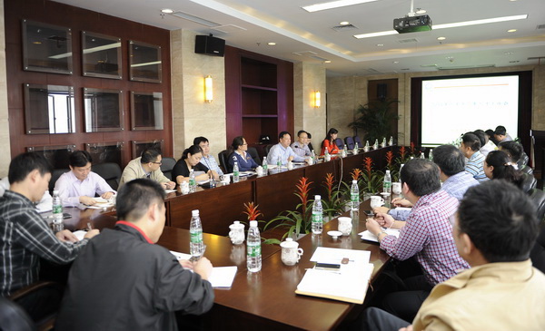 学校召开下半年人事人才工作会