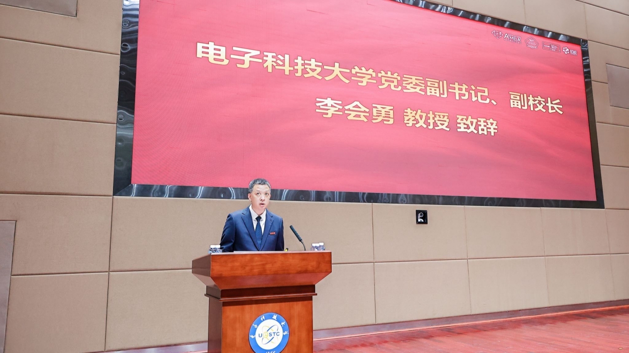 C787E17642BD318C0A5135B1F1C_473FCE46_385