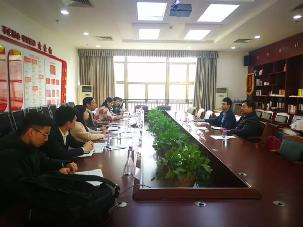 学校2019年“寒冬就业双促行”火热开展中