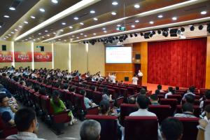 学校召开繁荣哲学社会科学推进会