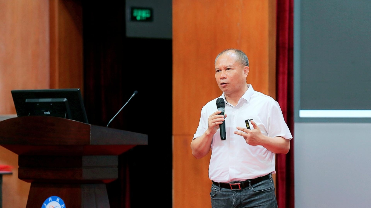 082A3CABA8AF41CB3F9AB2FF4A4_FEAF059F_1FD