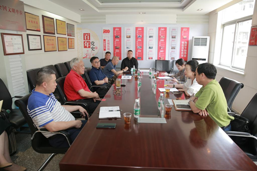 【党史学习教育】我为师生办实事 | 构建“两社区一平台”  用心用情精准服务教职工