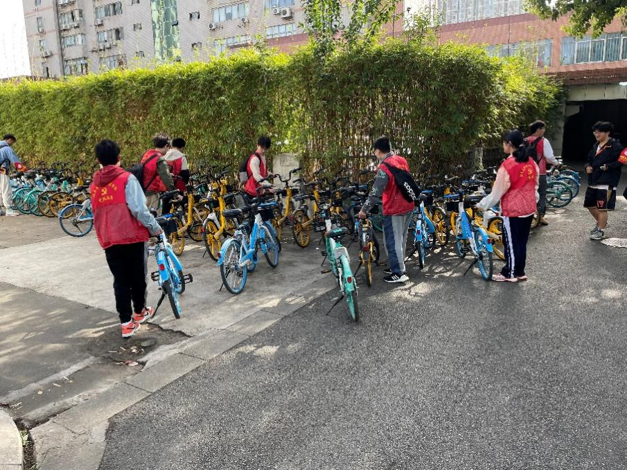 软件学院党支部开展“践行二十大，志愿我先行”主题党日活动