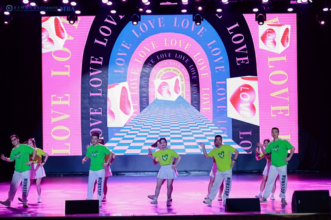 47548BD258EE01B269C21A78C2C_8300F48C_62C