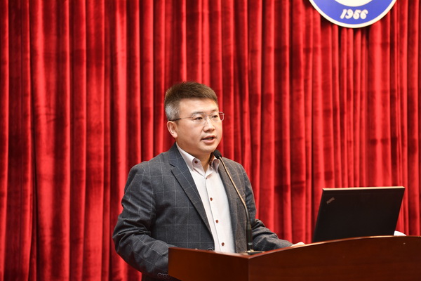 【聚焦】解放思想  打开思路  定义未来  追求一流