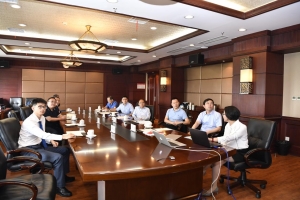 飞腾信息技术（成都）有限公司常务副总经理潘毅 一行来校访问