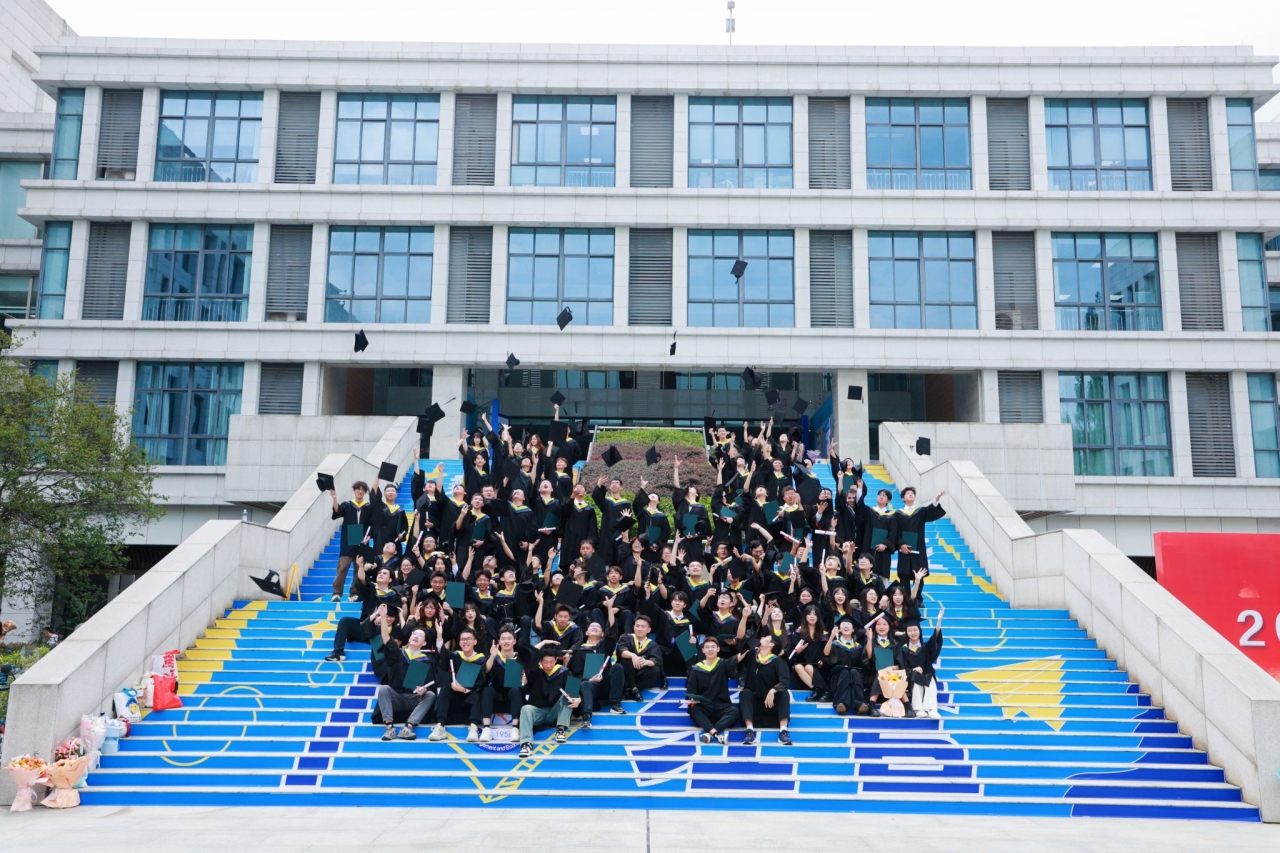 357EAE1CAAF3A0DA8AD9850EF4C_B63E5164_784