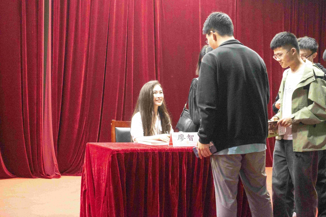 BB18C65260BC9E777A4B23C25D9_C3BCA1A8_122