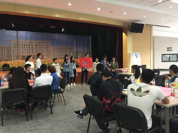 大学生心理健康节之第三届“社区同行”活动举行