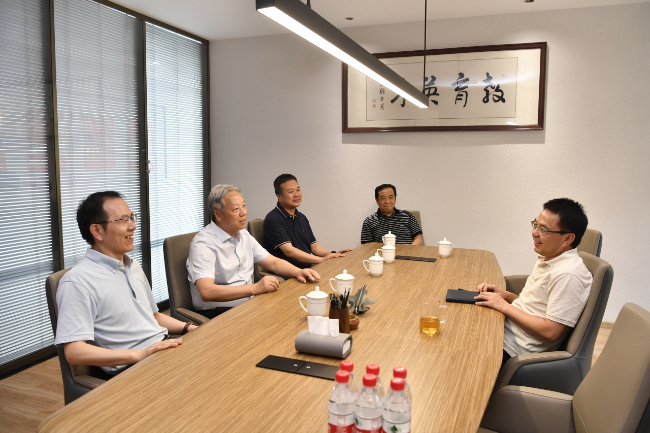 _ND57133.JPG 1cf3df69b065d59bd7cc6627f8259e45_c0f80.j