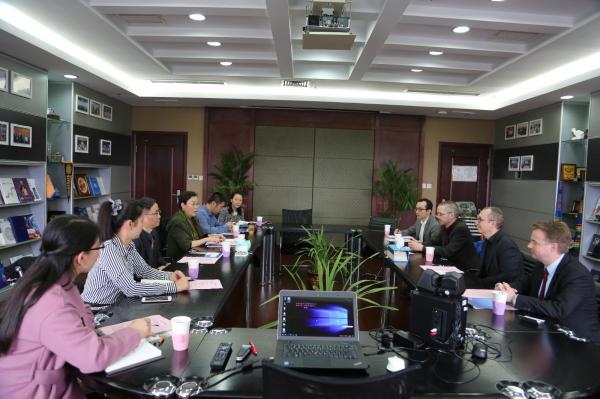 丹麦哥本哈根大学来校洽谈合作