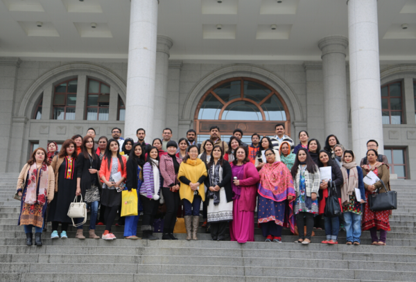 巴基斯坦高中女教师代表团来校访问