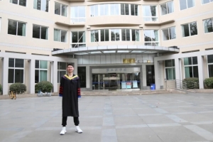 周杨睿瑞：这个“宝藏男孩”立志将代码写在柳叶刀上