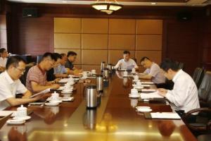 学校党委中心组召开集体学习会议