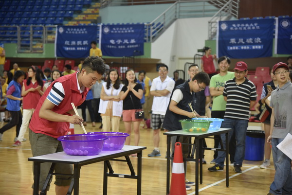 机关与直属单位举行第三届教职工趣味运动会