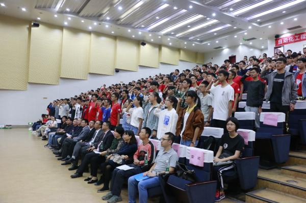 庄严重温党团誓词  铭记初心启航前行