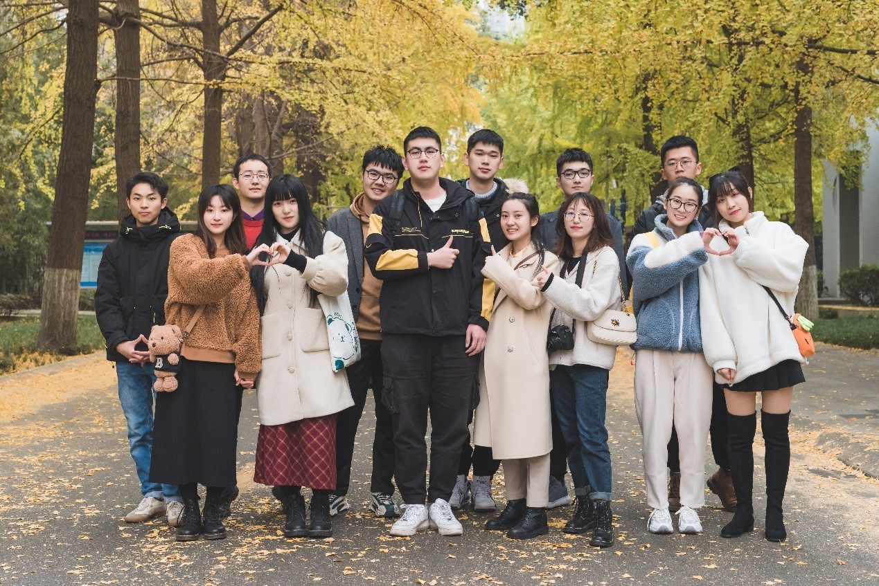 1.jpg 234a2e9e561f080886e3f5ebfcd7f027_ab944.j