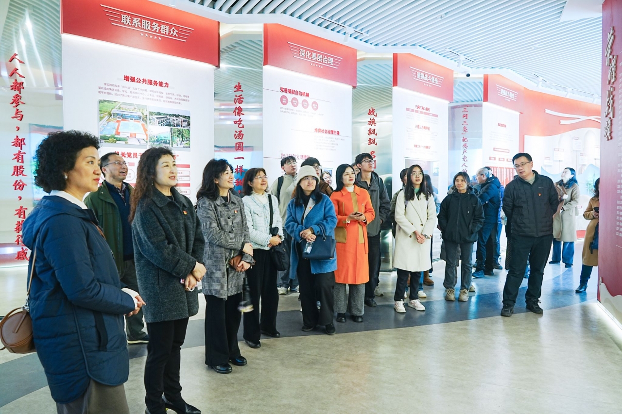 5B2F91E341A4853892C362B54E3_EF294C24_6F1