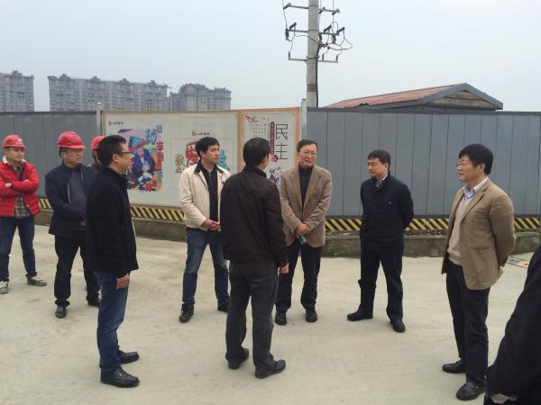 校领导实地考察清水河校区在建工程项目