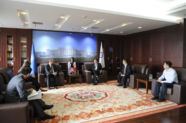 美国威廉玛丽学院副校长来校访问