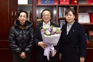 四川省纪委监委驻科技厅纪检监察组组长、厅党组成员张红樱看望慰问我校专家人才