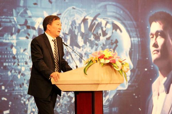 学校在京出席“2016临港荷福世界机器人明星挑战赛”启动仪式