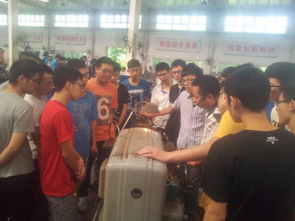 实习现场5.jpg 实习现场5.jpg