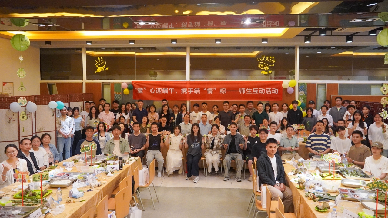 11清水河合影.jpg 11清水河合影.jpg