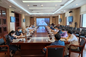 学校召开会议部署落实疫情防控工作