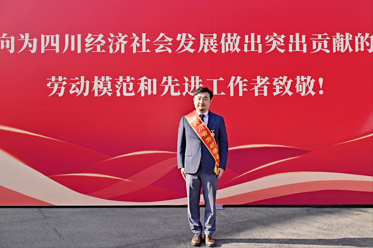 25d68f5241d6b1c59408bee05d53689e_3e85c.j