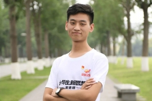 【美丽成电·奋斗之美】乘风破浪、一苇以航，他成为同学眼中的“六边形战士”