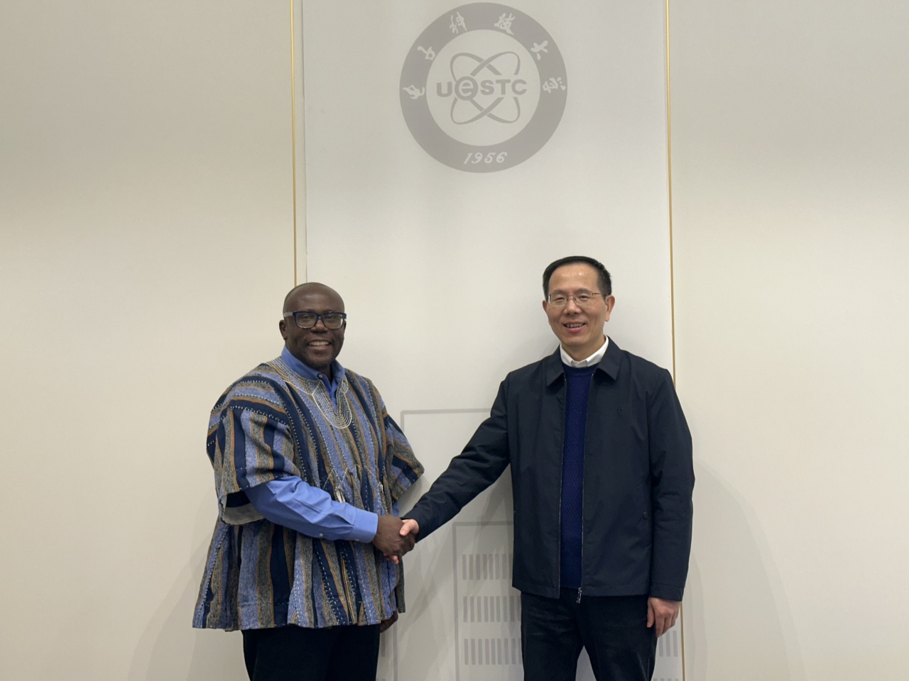 加纳行政管理学院校长Samuel Kwaku Bonsu来校访问