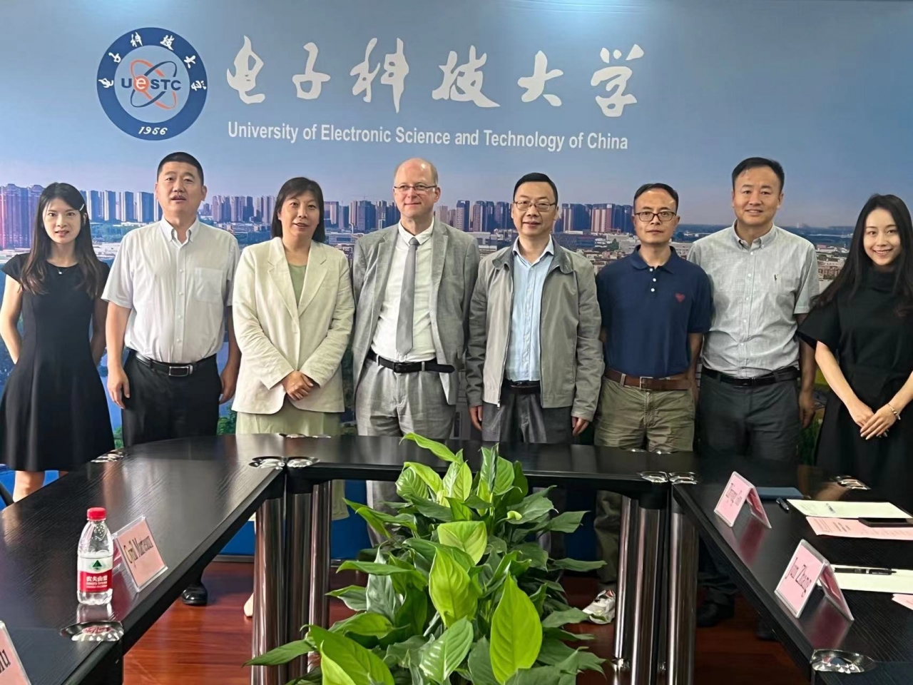 法国鲁昂高等电子工程工程师学院副校长Cyril Marteaux一行到软件学院交流