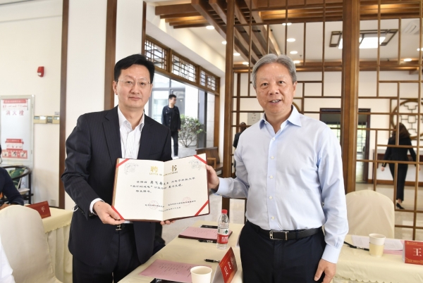 _ND57284.JPG 26e000f90eb501767ff7010a39fc869c.jpg