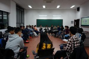 《人类文明经典赏析》开课 受到学子热捧