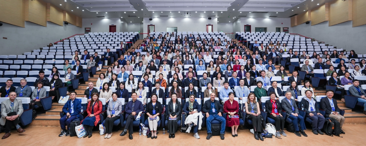 第八届中国二语习得研究高端论坛暨中国英汉语比较研究会二语习得专委会成立二十周年研讨会在电子科技大学隆重举行