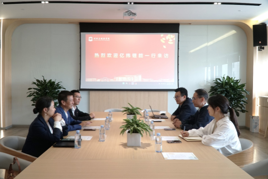 材料学院举行“学长领航”主题活动