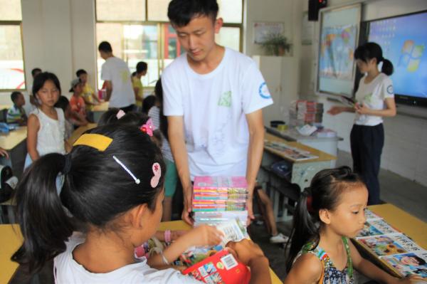 【扶贫在行动】织梦支教队走进贫困地区 助力脱贫攻坚