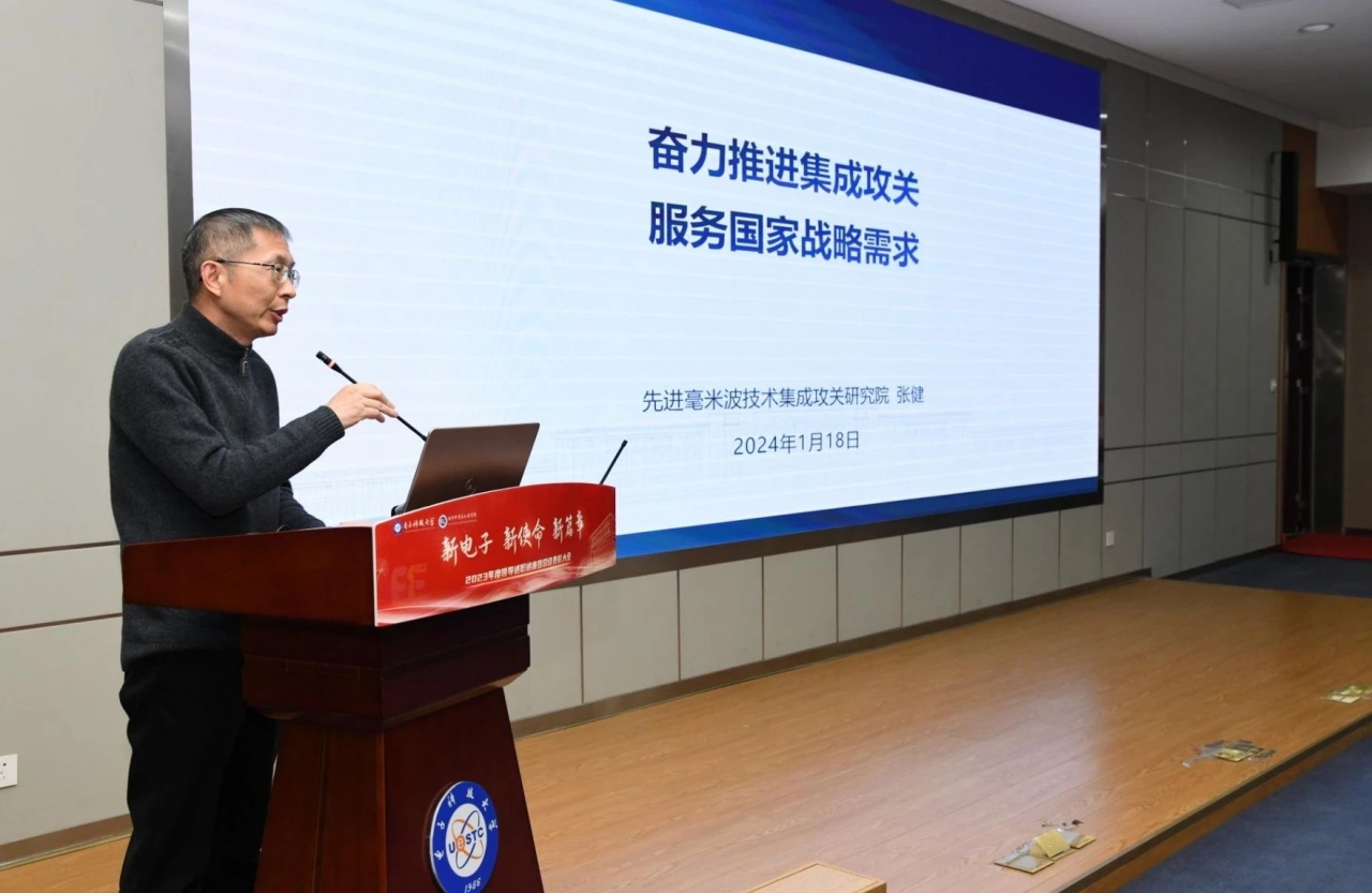 109FD2DA49E4D9EDFCFEA976249_CB90B840_244