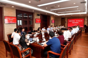 学校与成都市武侯区举行深化校地合作交流座谈会