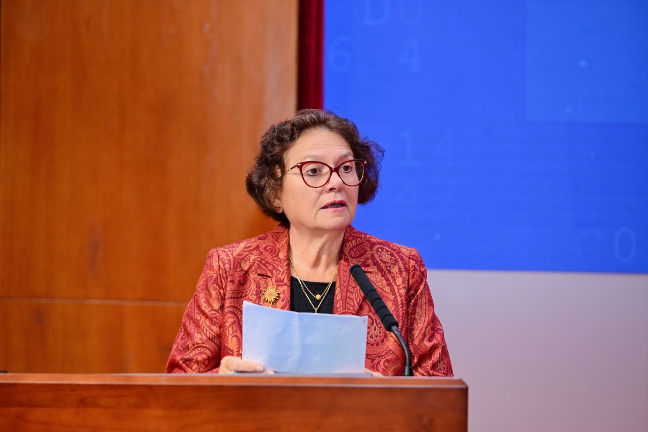 18A0AB1D4AD9E304336E7FFF3C5_FFBC15C1_31B