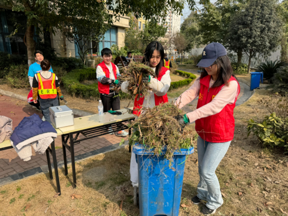光电学院心理健康教育及劳动教育实践基地在天骄西路社区揭牌