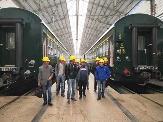 成电专家团赴柳州考察 为制造业发展把脉支招