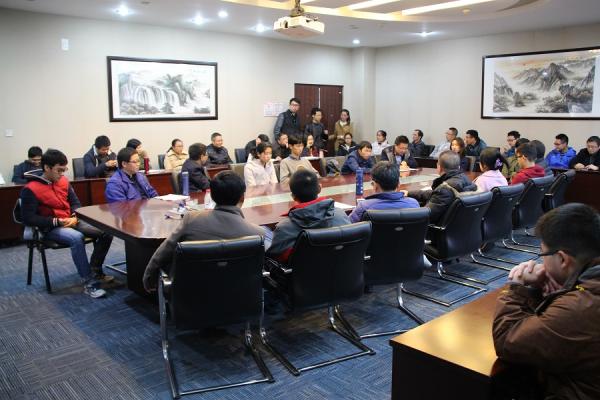 数学学院举行师生座谈会共话教与学