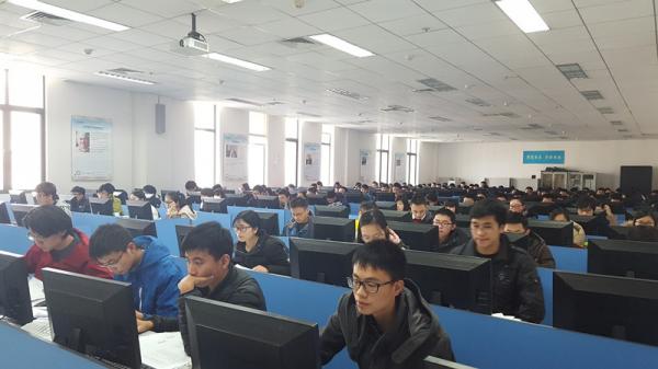 1599名入党积极分子参加网络集中考试