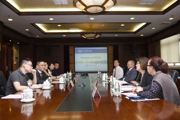 我校与美国WACE合作院校洽谈合作