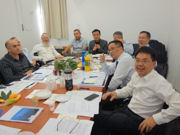 与阿里尔大学会谈2.JPG 与阿里尔大学会谈2.JPG